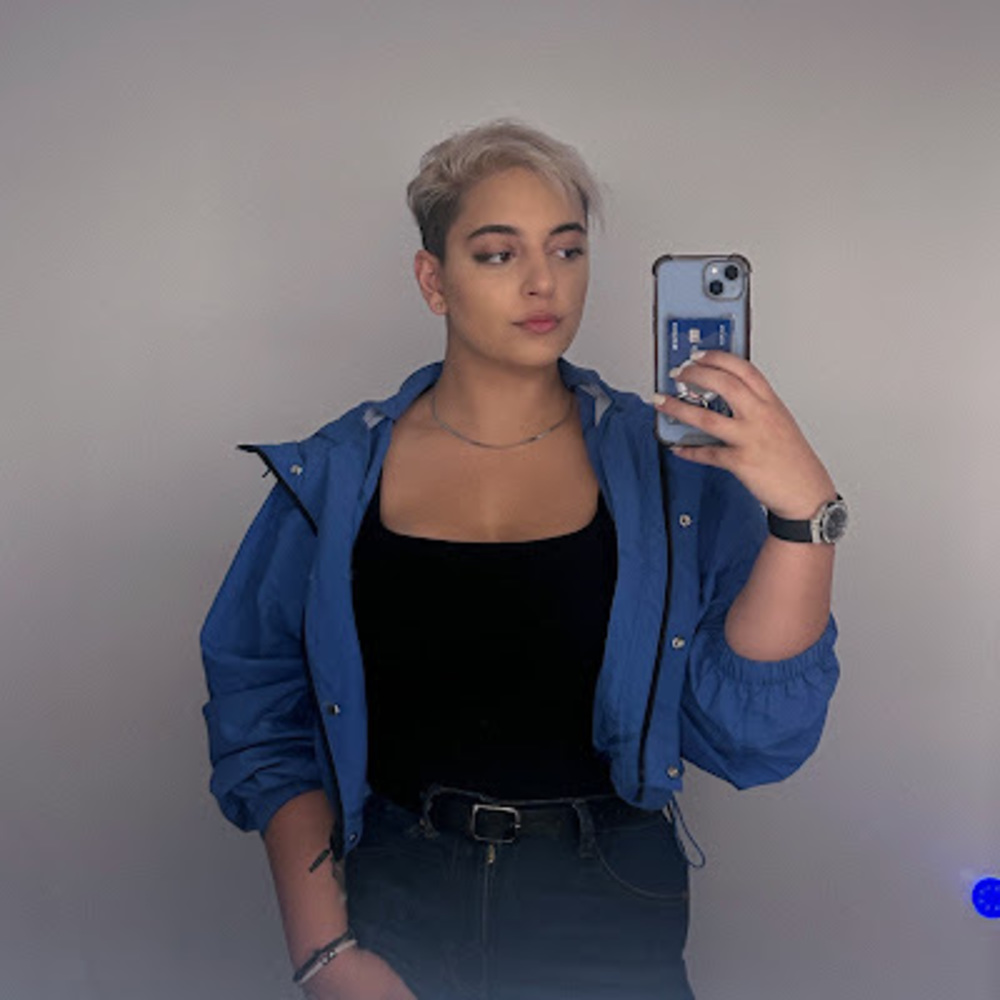 Meet your Posher, Ava